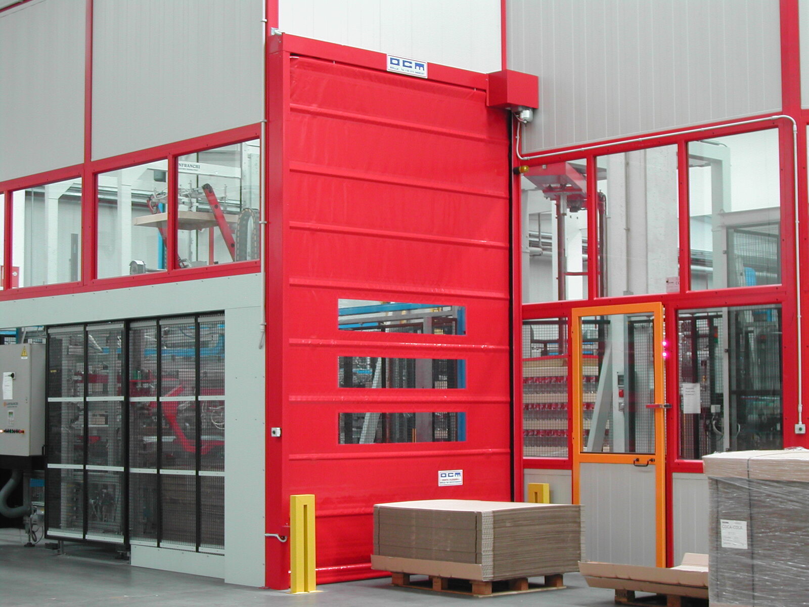 High-speed fold-up doors